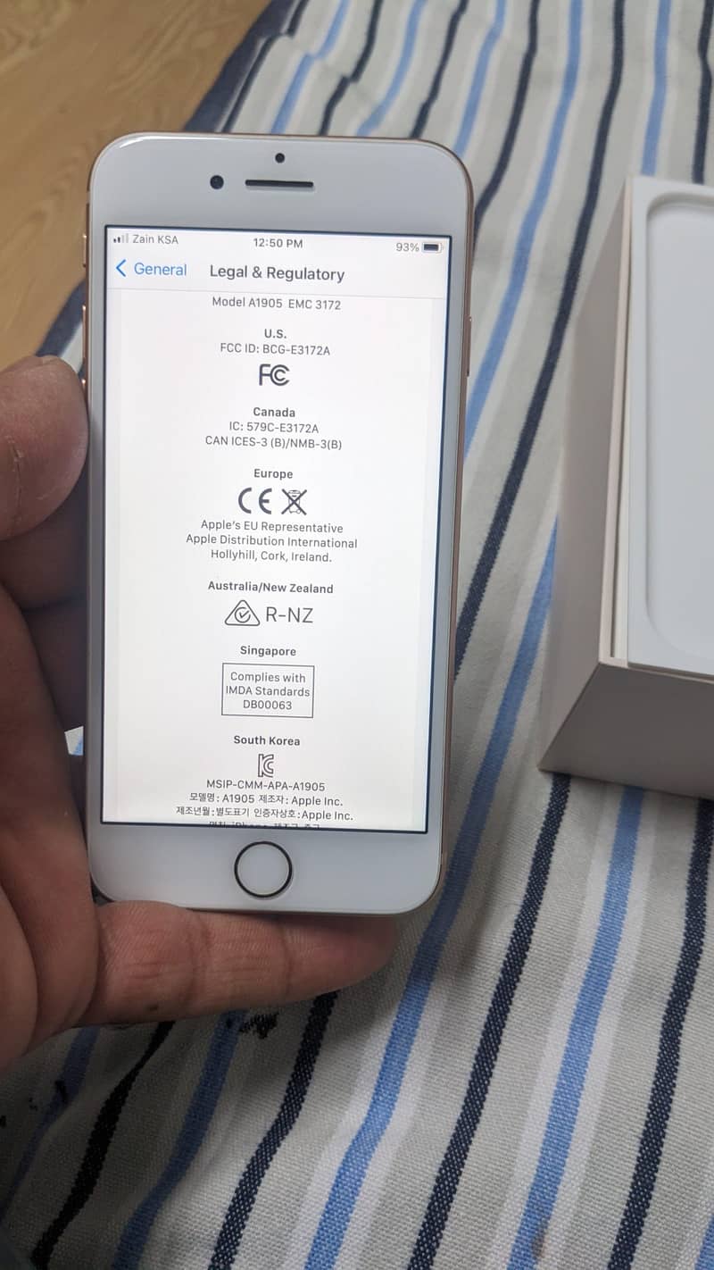 Apple iPhone 8 5