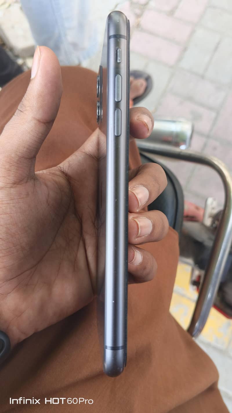 Apple iPhone 11 6