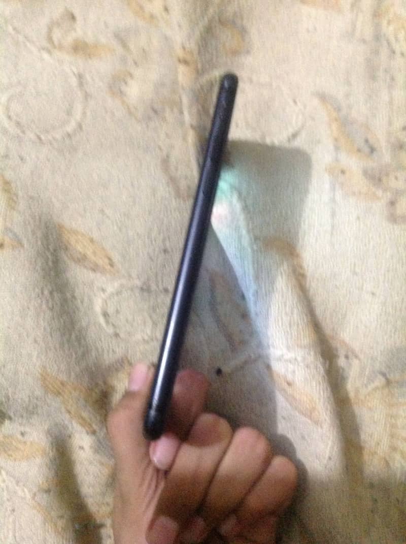 iPhone 7 3