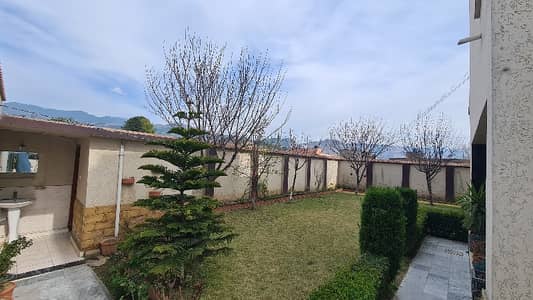 3 Bedrooms Saprut Upper Portion Avalable For Rent