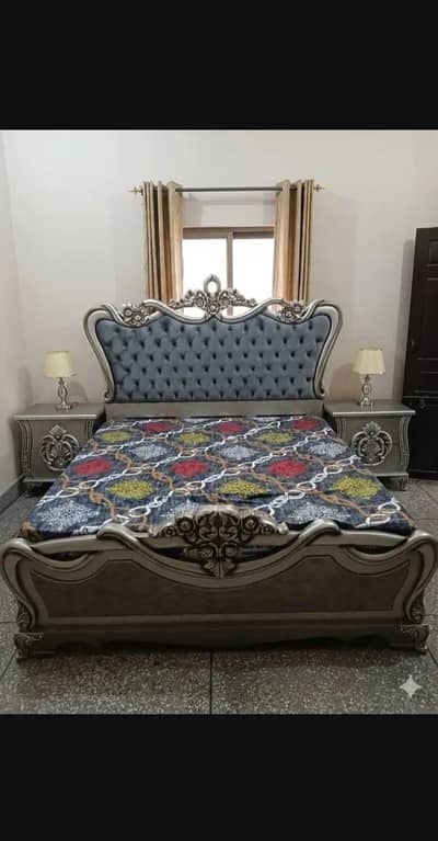 King Size Wooden Bed with 2 Side Tables - Condiition New