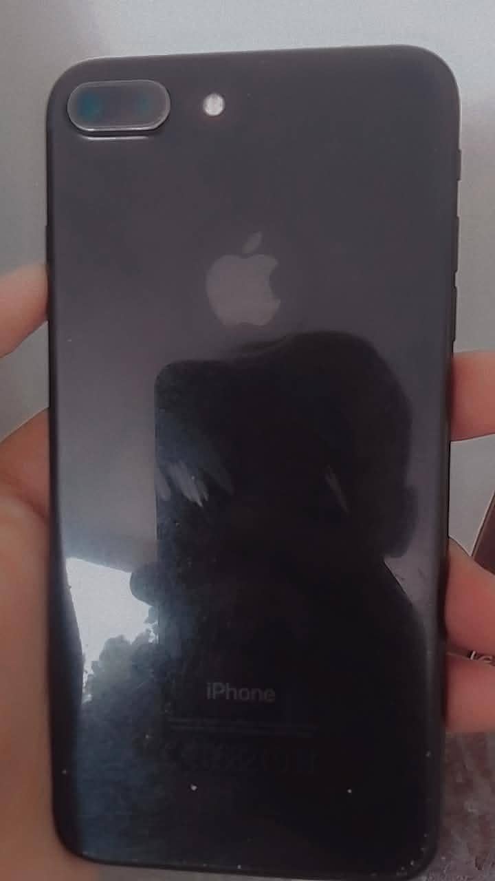 Apple iPhone 7 plus 4