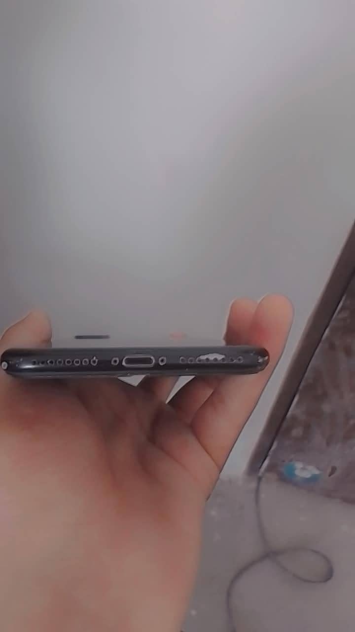 Apple iPhone 7 plus 6