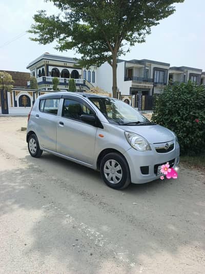 Daihatsu Mira 2012