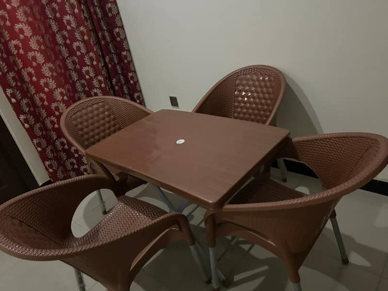 plastic chair table 0