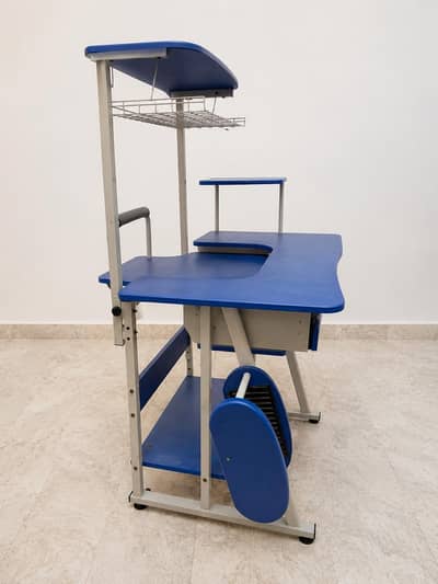 computer/study table