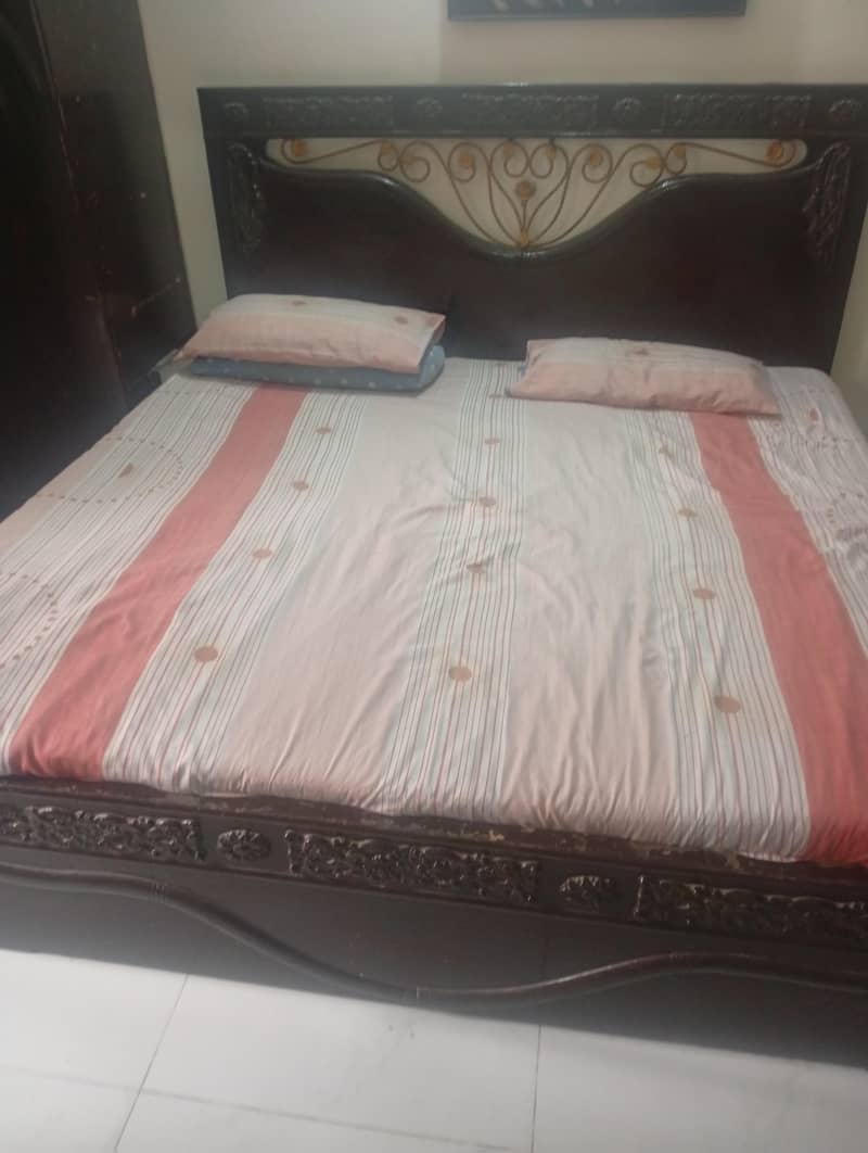 bed available 2