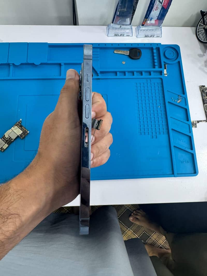 Apple iPhone 13 Pro Max 6