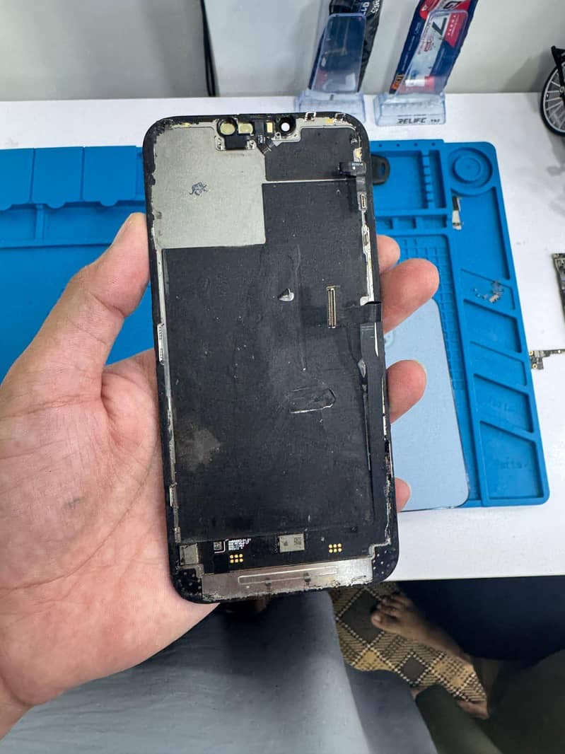 Apple iPhone 13 Pro Max 12