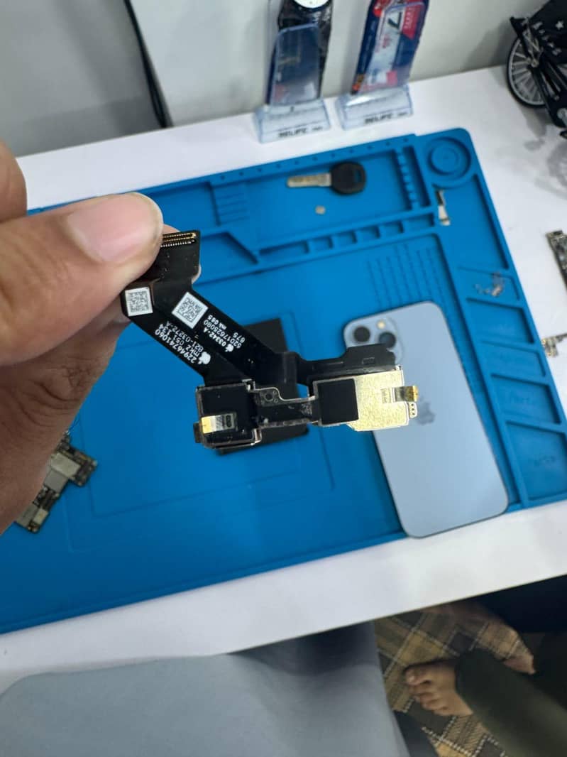 Apple iPhone 13 Pro Max 14