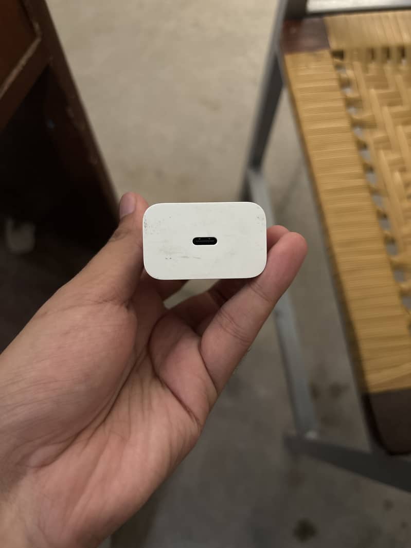 Google Pixel charger 1