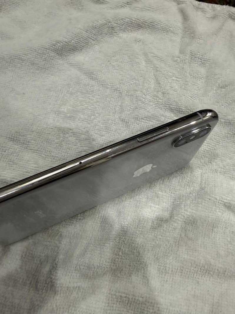 Apple iPhone X 1