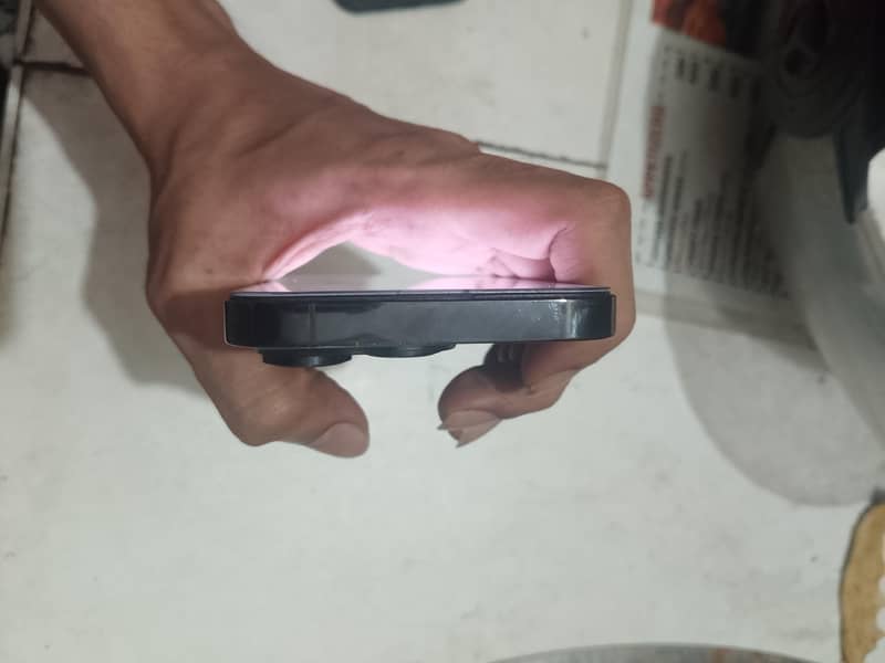 Apple iPhone 14 Pro 2