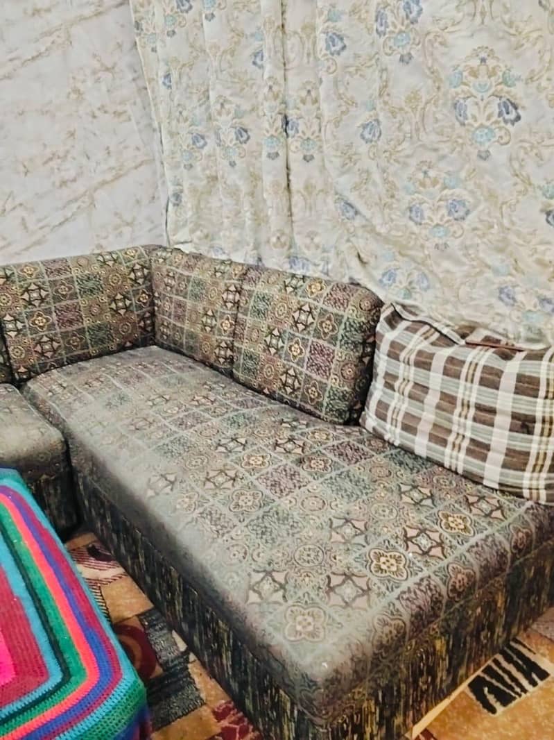 L shape sofa 0