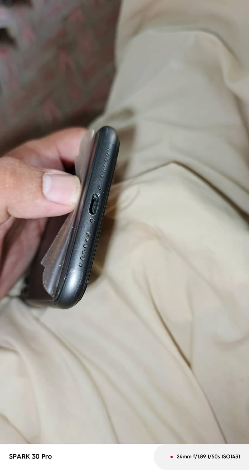 Apple iPhone 11 5