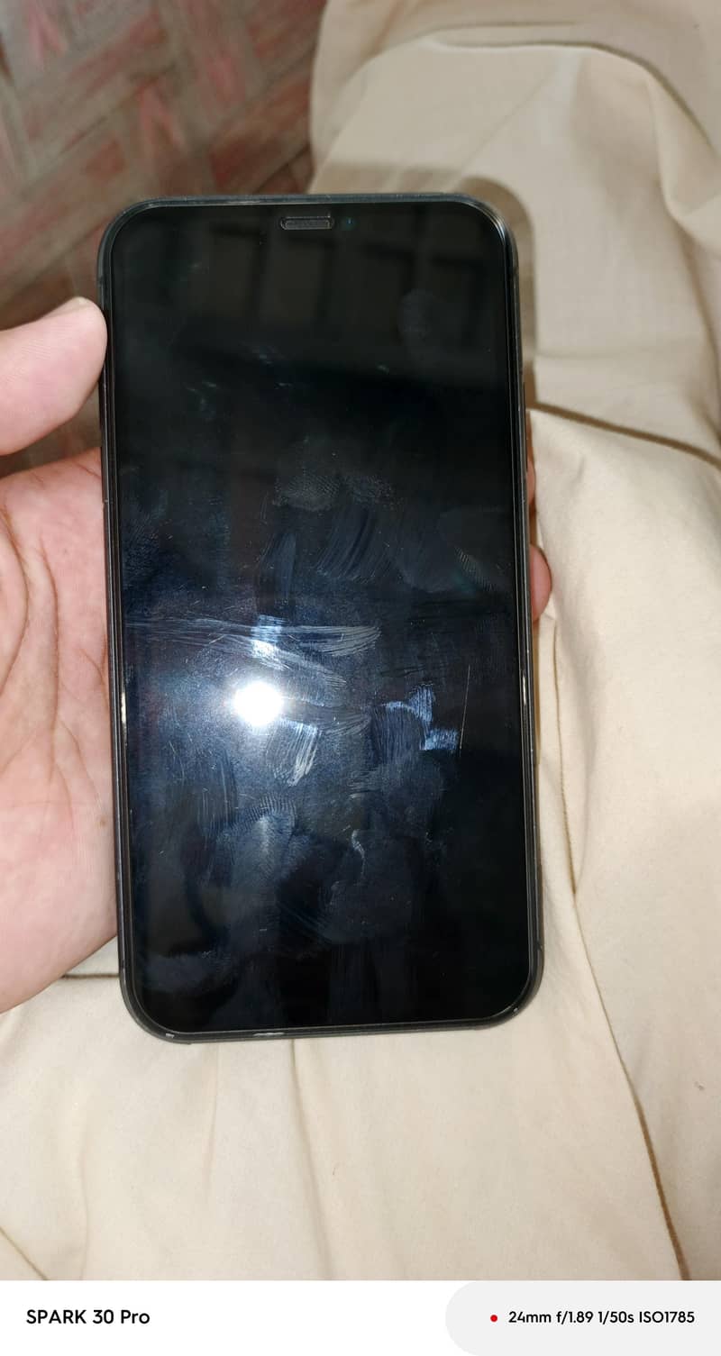 Apple iPhone 11 7