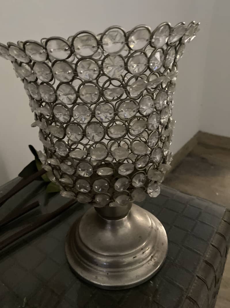 Decor items 10,000 each 4