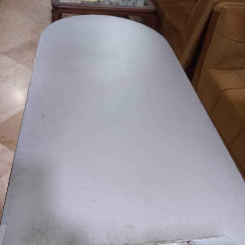 Iron table 0