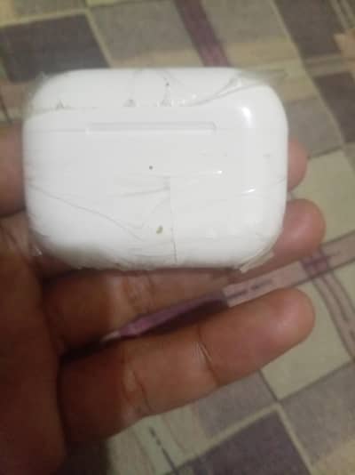 Earbud with high charge capacity