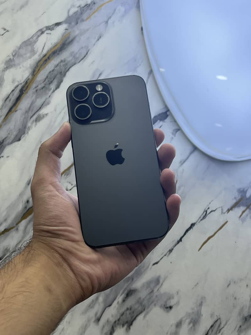IPhone 15 Pro Max JV 0