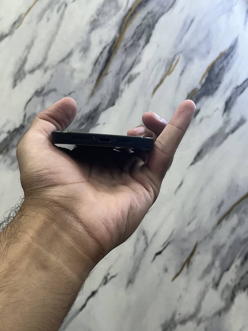 IPhone 15 Pro Max JV 4