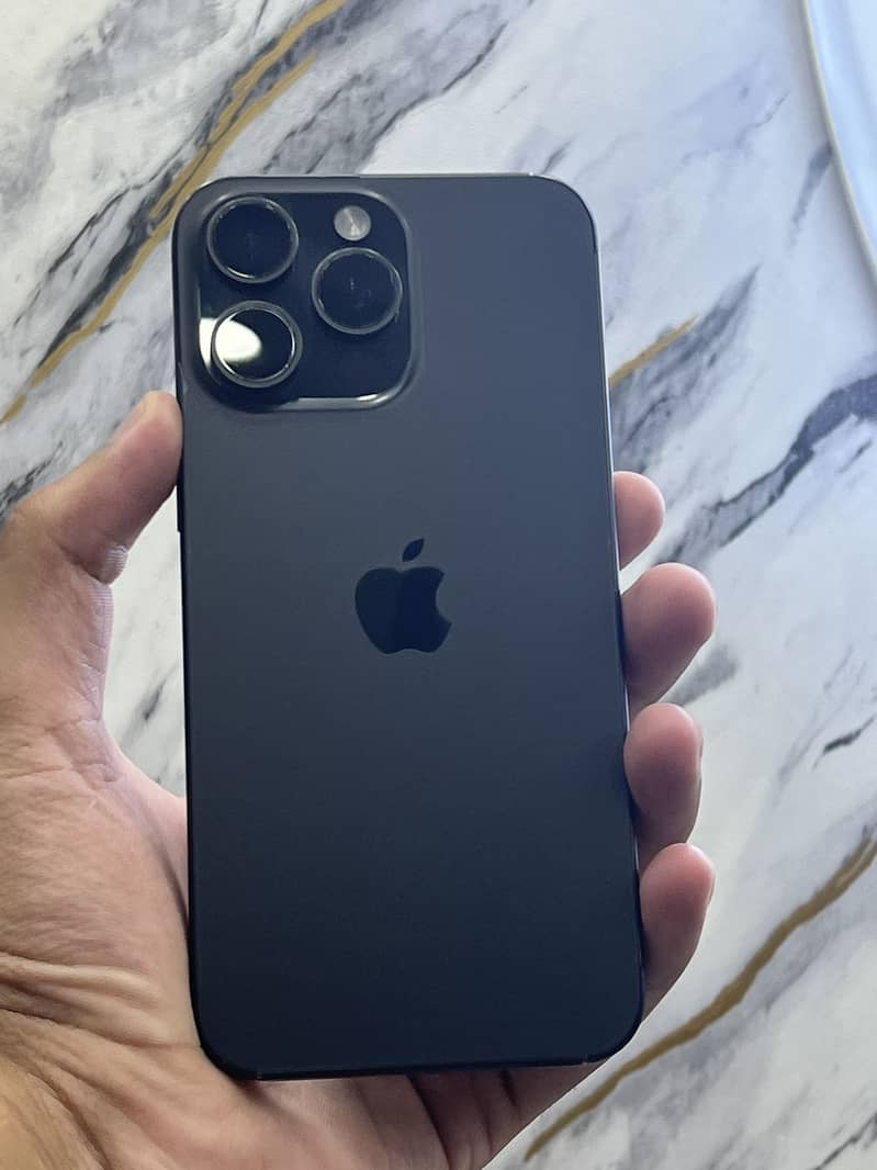 IPhone 15 Pro Max JV 1