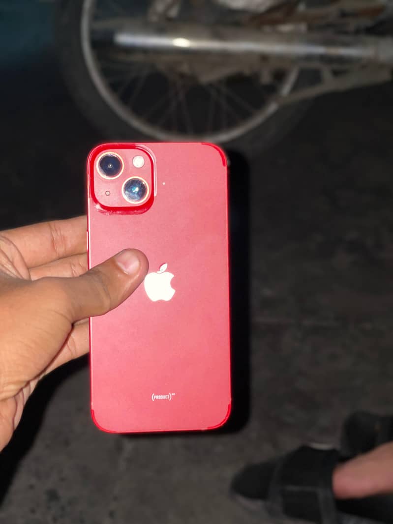 Apple iPhone 13 4