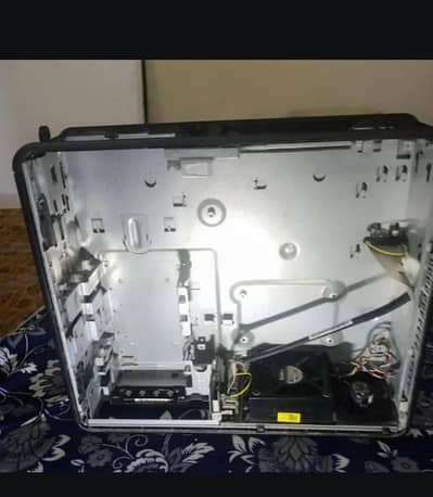 simple desktop case with one fan