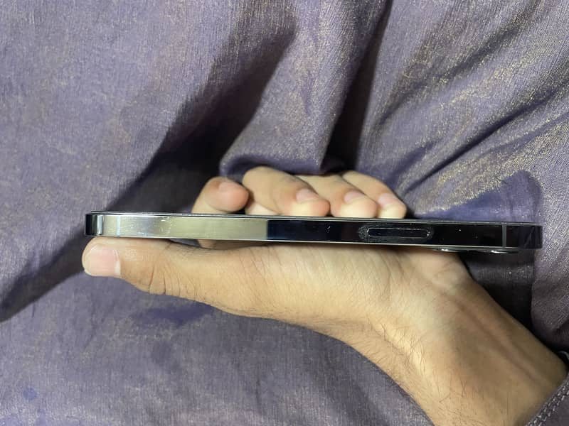 Apple iPhone 12 Pro 1