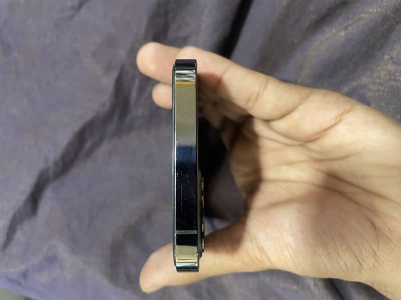 Apple iPhone 12 Pro 3