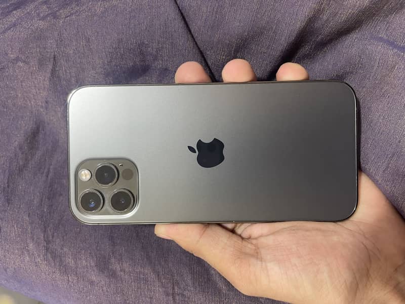 Apple iPhone 12 Pro 4