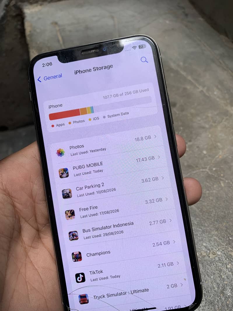 Apple iPhone X 0