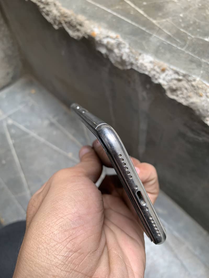 Apple iPhone X 2