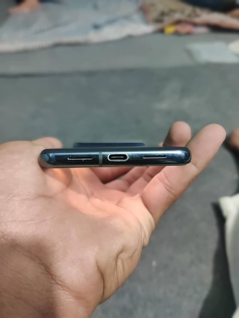 google pixel 8pro 4