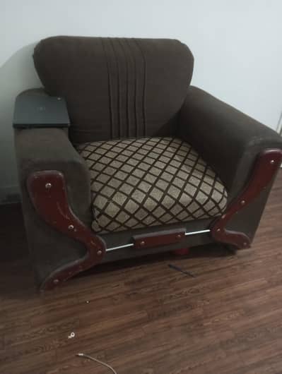 Urgently sell Sofa set