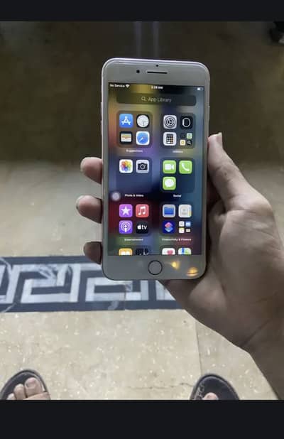 Apple iPhone 7 Plus 128 gb urgent sale