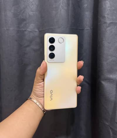 Vivo V27