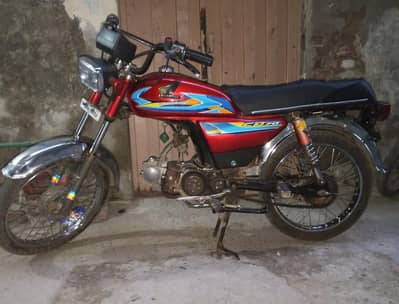 all ok bs bike new laini ha jis waja se sale kr rha hoon