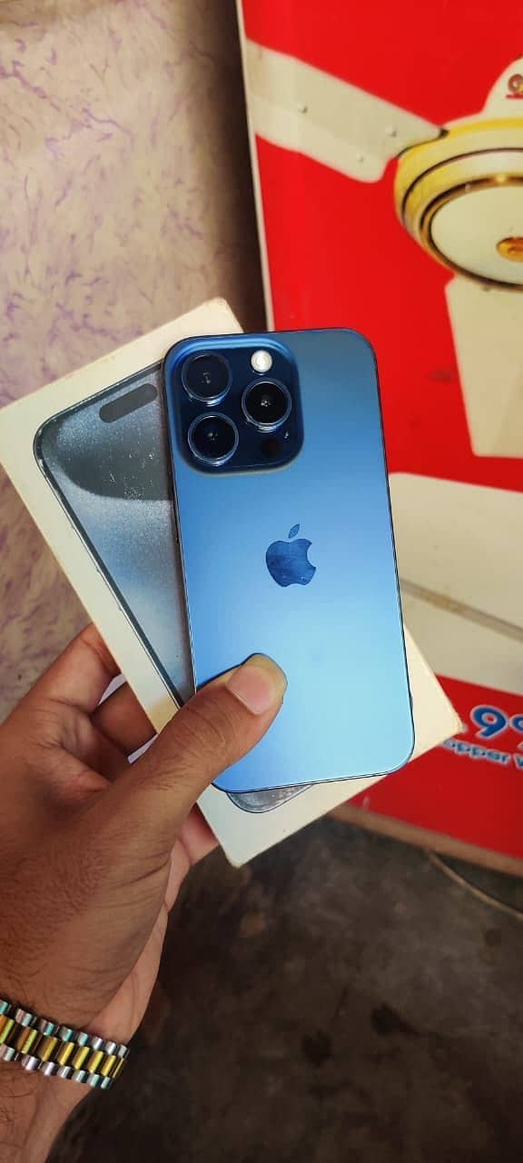 Apple iPhone 15 Pro 0