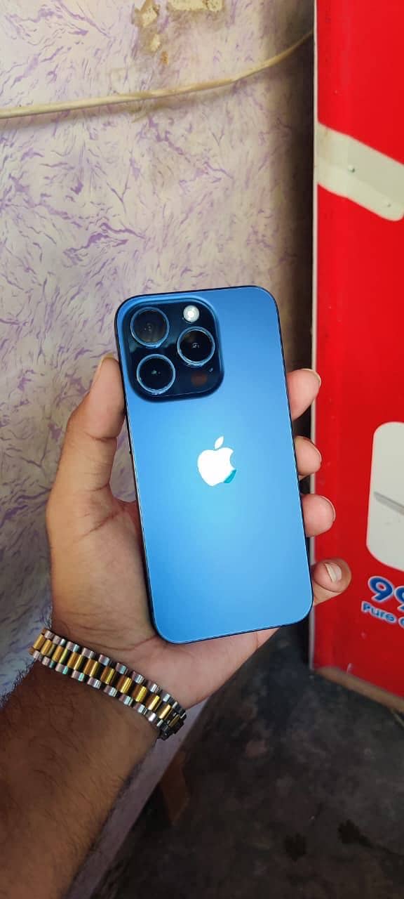 Apple iPhone 15 Pro 1