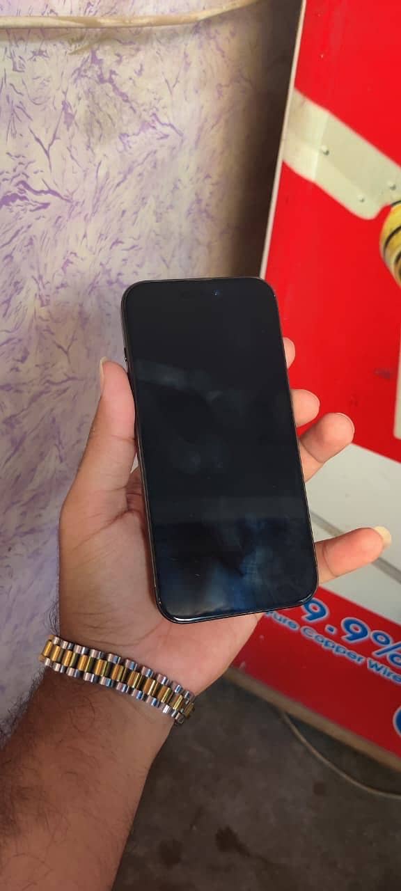 Apple iPhone 15 Pro 4