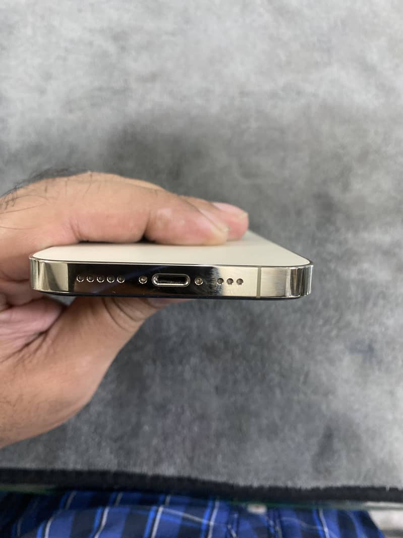 Apple iPhone 14 Pro 3
