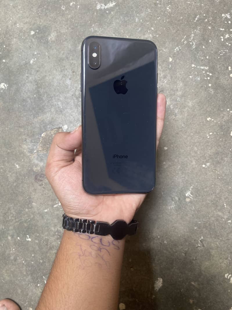 Apple iPhone X 4