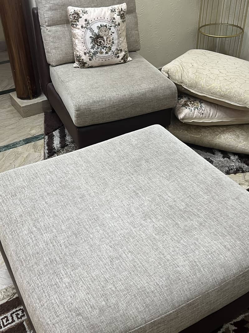 SOFA L SHAPED WITH CENTRE TABLE 3