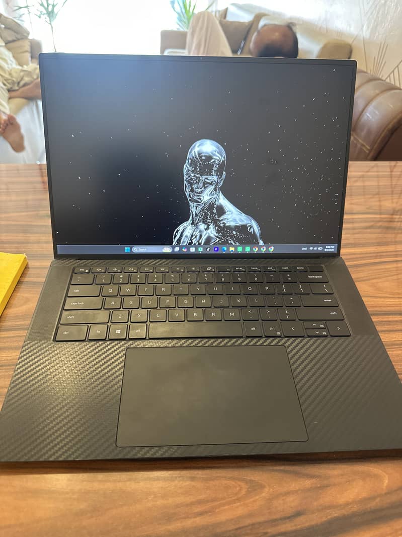 Dell precision 5550 1