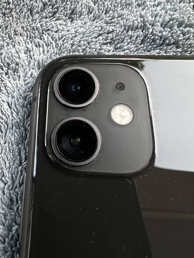 Apple iPhone 11 0