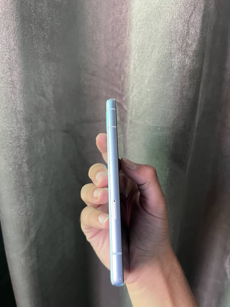 Google Pixel 7a 5