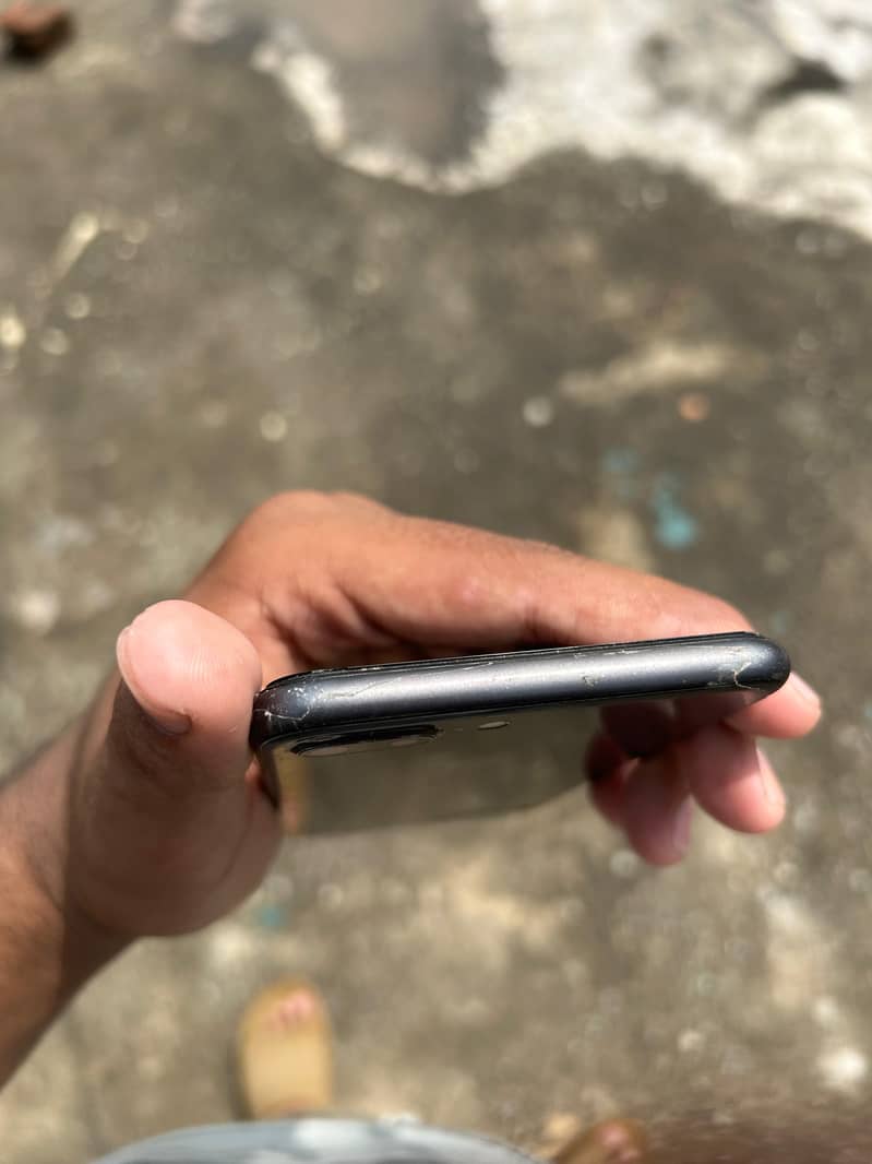 Apple iPhone 8 Plus 3