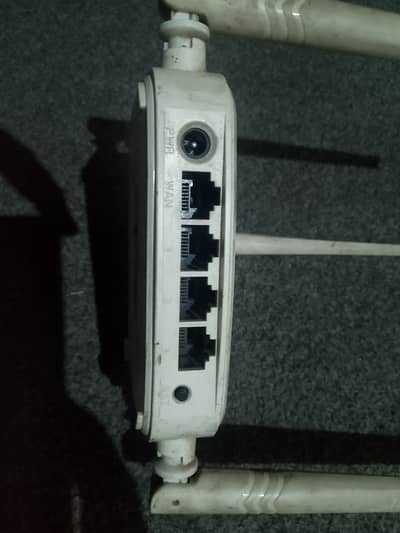 Wifi Router and approximately 35m cable