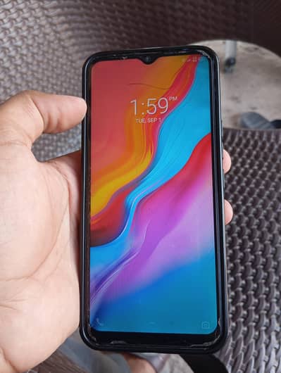 Infinix Hot 8. . . 4/64